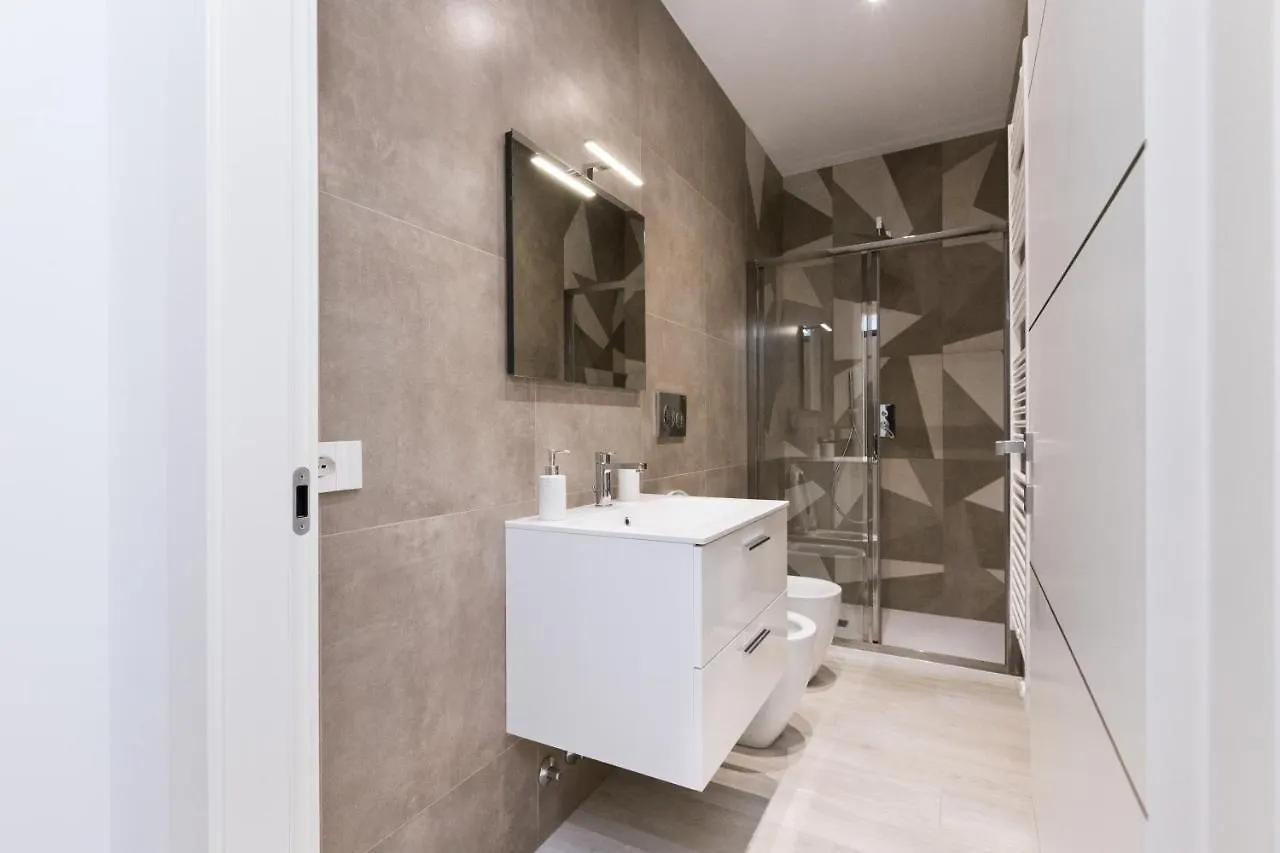Magnoliaapartments - 18A Visconti Duomo Milan Italy